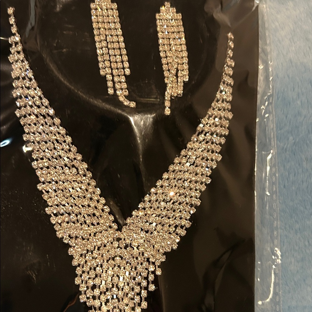 Silver Jewelry Set - Picture 5 of 5